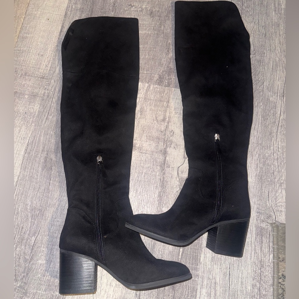 BP Black and Tan Fabric Upper